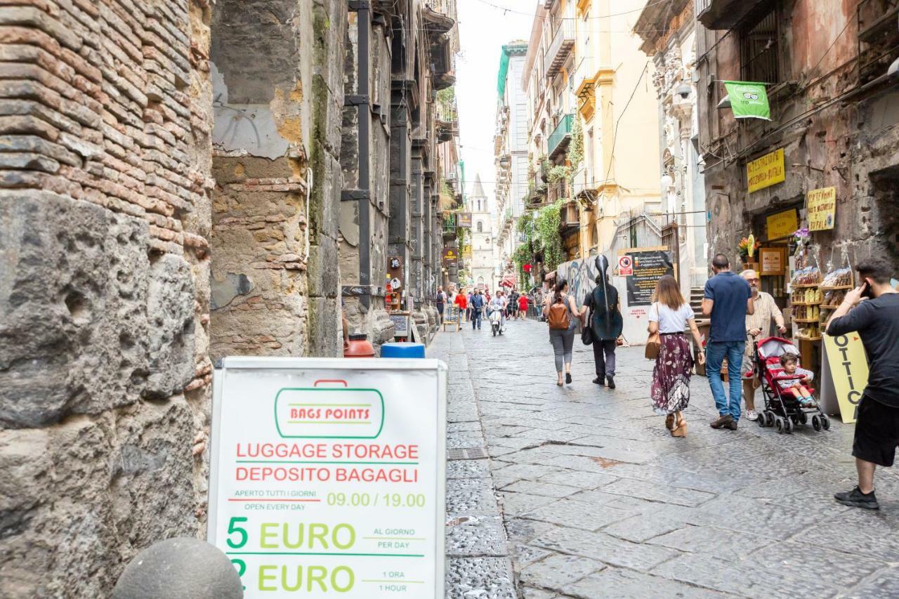 Vecchia Napoli - Tribunali Exterior foto