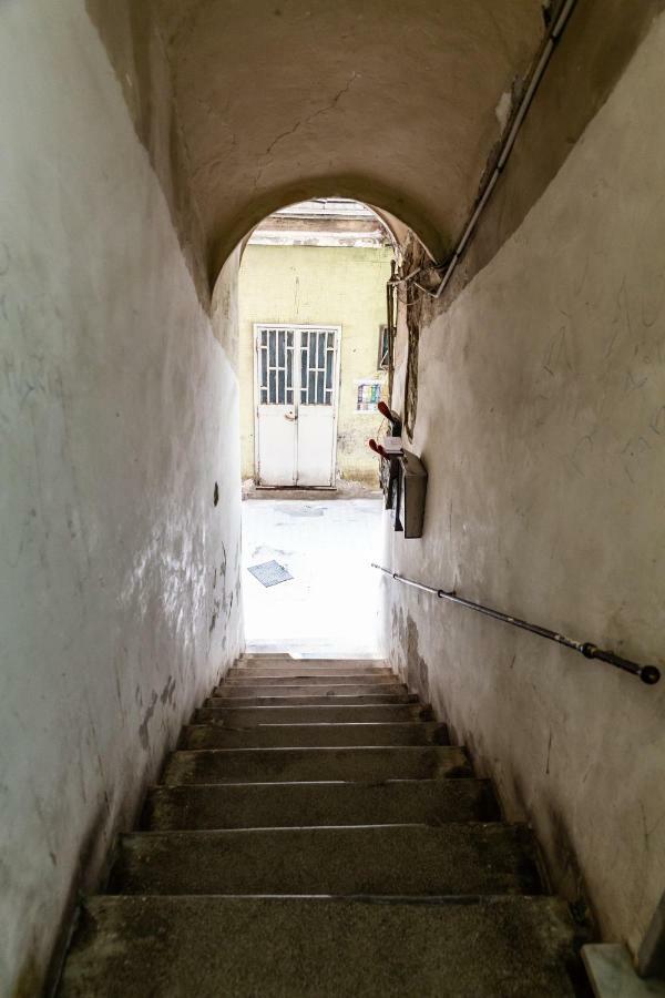 Vecchia Napoli - Tribunali Exterior foto