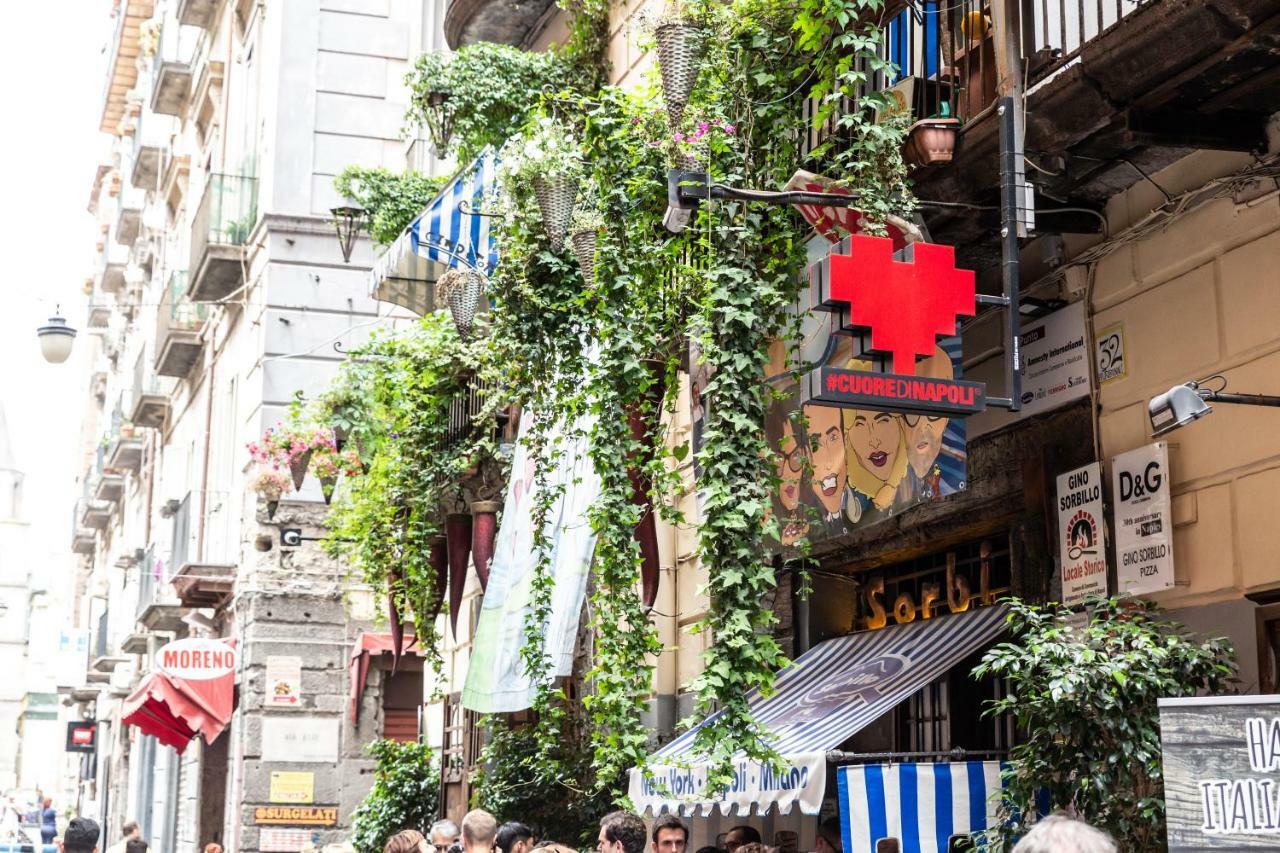 Vecchia Napoli - Tribunali Exterior foto