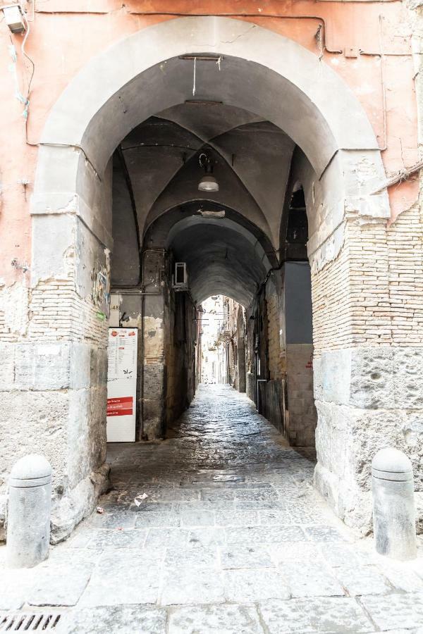 Vecchia Napoli - Tribunali Exterior foto